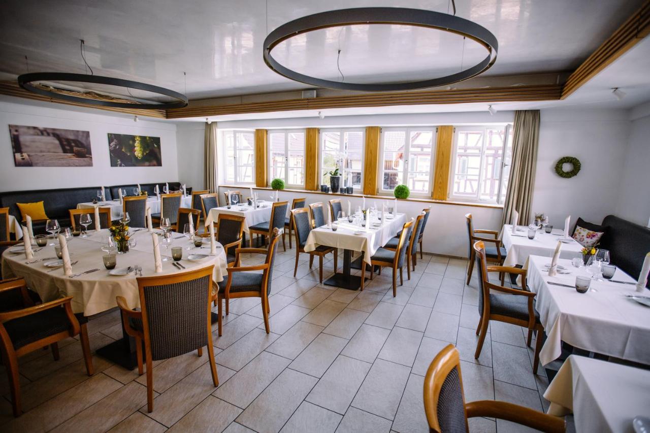 Hotel Restaurant Lamm Rosswag ไวฮินเกน อัน แดร์ เอนซ์ ภายนอก รูปภาพ